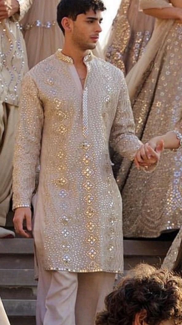Traditional brown and beige combo